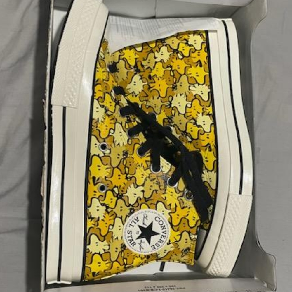 Converse limited edition 9.5 women's 7.5 men's sneakers yellow Woodstock